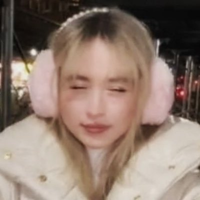 izblythe's profile picture. 
