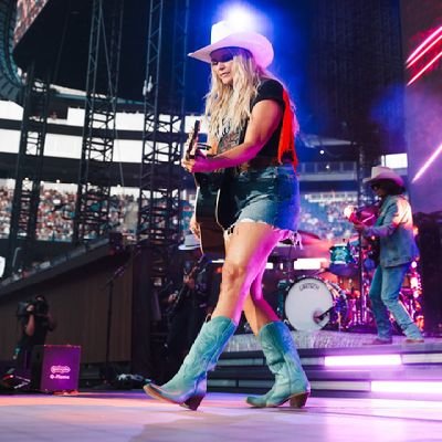 Miranda Lambert & Chris Stapleton-A Song to Sing -out now