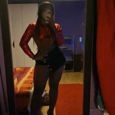 Alo papito soy Marieta, soy un rico chocolate que te va a encantar, soy colombiana de cara guapa, muy sexy. Whats: 55 4694 0713