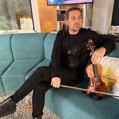 German classical and crossover violinist and recording artist.