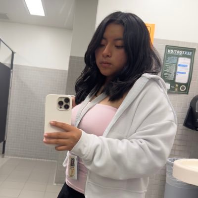 melany_startk's profile picture. 