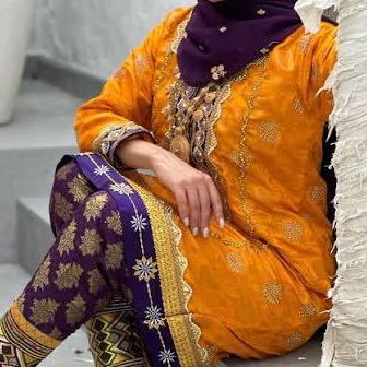 بنات حسابي القديم لغيته، فتحت جديد 💅🏻💆🏻♀️ 🎶// تضيفيني أضيفك ما احب النفسيات