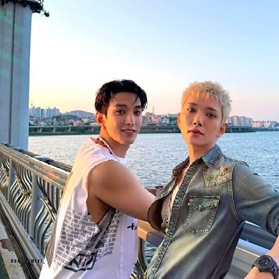 eshi_dita's profile picture. We gotta run away 
From the dangerous thoughts 
That come our way 
This song is easy
You and I both know what I wanna say💎