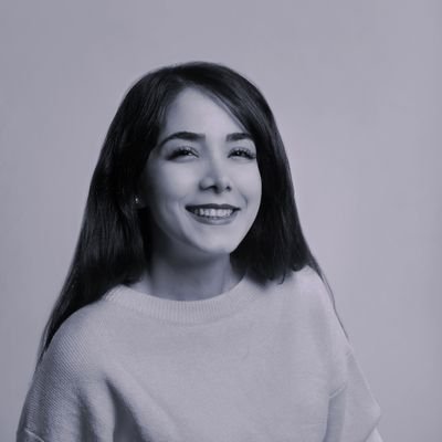 MoeeniRazie's profile picture. haunted by fucking opposing thoughts