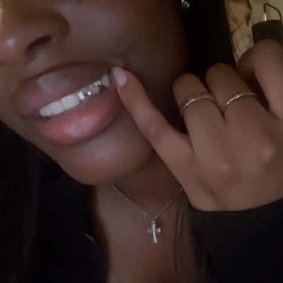 zaza_3004's profile picture.