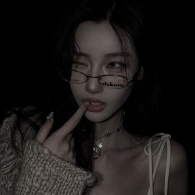 chixroe's profile picture. ᅟ ᅟᅟ ᅟ どれだけ速く走っても、どれだけ遠くへ行っても、孤独はついてくる。
ᅟ ᅟᅟ ᅟ 
ᅟ ᅟ