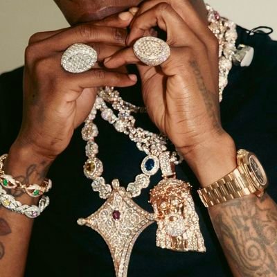 MooreQberry's profile picture. God_Never_Fails ☪️
🐐