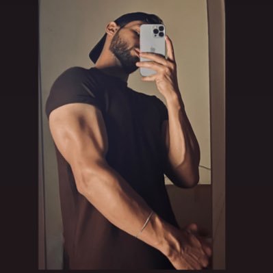 ali7usien's profile picture. sucks life