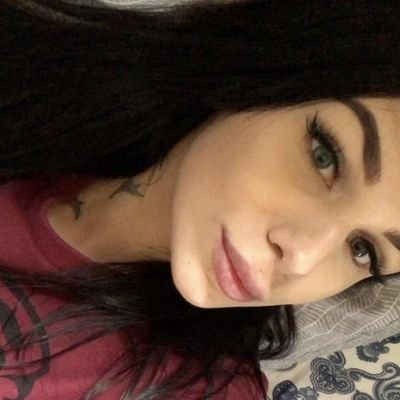🙂Chill Vibes + good food + music = me 😋
Adventure-seeker looking for someone to share laughs, and vibe to life's simple joy 💃🕺
