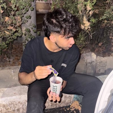 Radineton's profile picture. حرف نزن بیا بریم بدوعیم