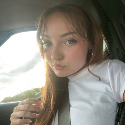 _canette__'s profile picture. BBL (bricoleuse boss lady) dans ma melimelodramaqueen era