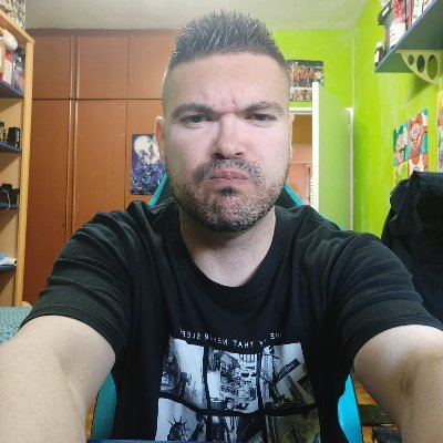 Edu__Trujillo's profile picture. Corazón con caparazón de rocas 🎶