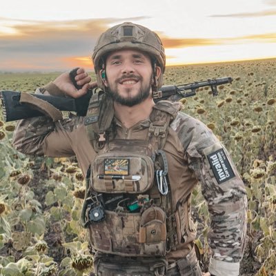 Proud Ukrainian citizen volunteering & defending my motherland’s land offensively Slava Ukraine 🇺🇦
