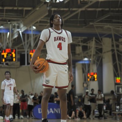 “Never Satisfied” 6’8 F @Tri Cities High 🐶||2026|| Instagram@ tallworst