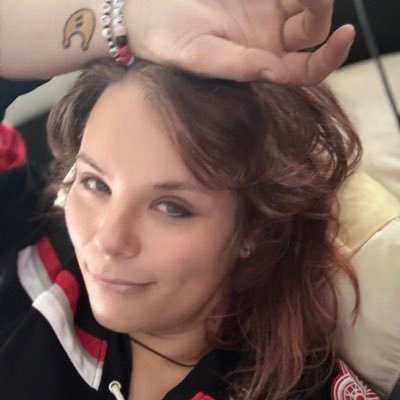 37 | project manager | find me on the wing #29 / #92 | independent writer #LGRW, #FlyTogether, Victoire de Montréal | 95-92-71-65-61-29-27-11-3