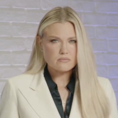 penelopethereze's profile picture. ✝️💅🏻☕️📚