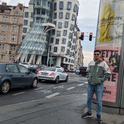 💻 Tech Nerd 🤓 -
📍🇩🇪 -
Gazian 🇵🇸 -
Flutter dev || Fintech
#flutter #dart