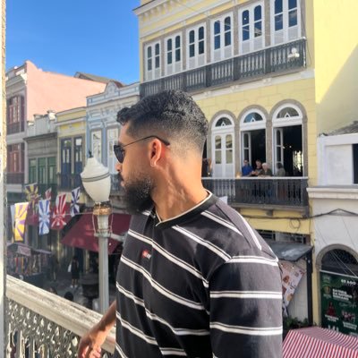 Entre o errado e o certo prefiro ter os dois por perto.