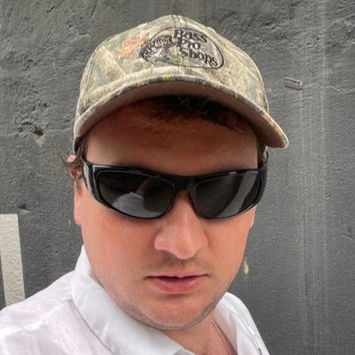 FrunklinDickso's profile picture. i said girl that’s all that we do | dm fee: let me take a sniff
