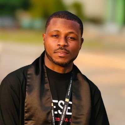 photographer📸 || retoucher💻 || cinematographer📽 || content creator || engineer in making 😏 || kwasuite