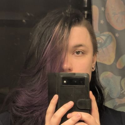 head on straight, mask on crooked 👁️ voidbound thaumaturge 👁️ 22 (she/it) 👁️ @themmmefatale 👁️ @arsTenebrarum