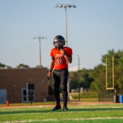 Class of 2029| Email:trentonrivers29@gmail.com HT:5’7 W:160| Boiling Springs High School | Student Athlete| Basketball-PG | Football - OLB & RB| #10