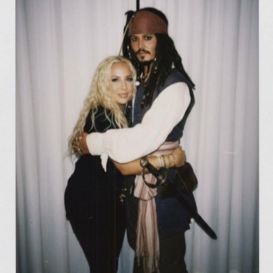 #neverfeartruh#JusticeforJohnnyDepp#johnnydeppmyhero#JohnnyDepp⚓️🏴☠️🦇🌹