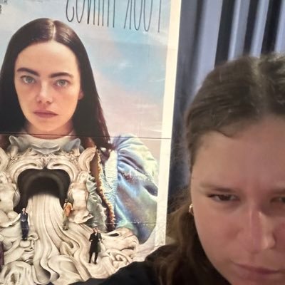 emzengz's profile picture. 