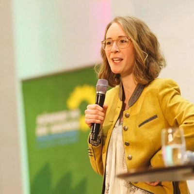 DonnaP654's profile picture. Assistant Director at X HQ | Policy Advocate | Championing collaboration, innovation, and people-first leadership 🌍📊
