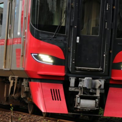 鉄道/ミニカー/友廣南実/駒木結衣/小川実桜 愛車:9505F 3503F 3311F 3172F 3112F 9103F 6012F #すずみん案件 DM宣伝✕ サブ垢 @Suzumin_Sub9103 写真垢 @Suzumin_Photo 共同垢 @Suzumin_Rapid (^^) フォロー解除禁止❌