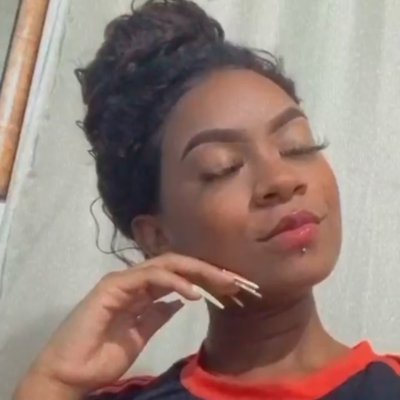 Designer de sobrancelhas e Micropigmentadora💛 @designernicollep
06/06/ 2020 🤰🖤🥀 / 02/07/2024 💙