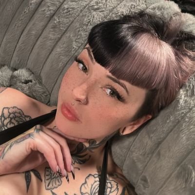 the one and only 🙈
I really don't give shit what you think about me! Like me!👻 Love Hate me!👿 I just don't give shit