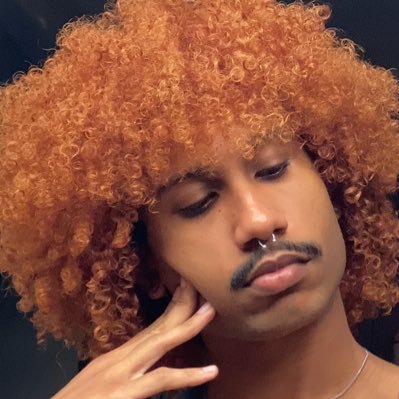 EVERicio__'s profile picture. Dirijo um filme independente há mais de duas décadas ❀