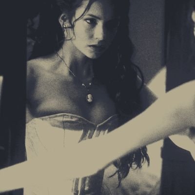 Every night, I dreamed of him. That face my heart told me was familiar, but I didn't recognize it. Deep down, that look revealed my great suicidal love.