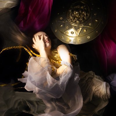 Baroque-Style Underwater Photography | Painting with Water and Light
