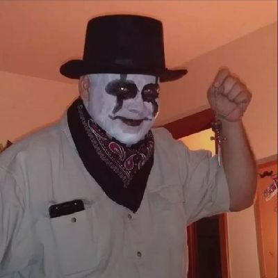 Vampire, Gothic, Viking,Pagan,
Wiccan, Juggalo, love all dark ,
from Kansas City Missouri