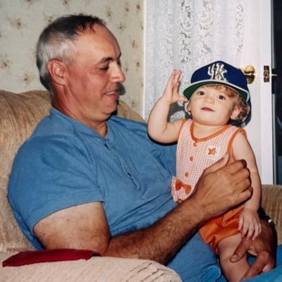 lacabrajmg's profile picture. || Kam ♥️ || Spanish Education ||