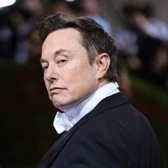 Entrepreneur
🚀| Spacex • CEO & CTO
🚔| Tesla • CEO and Product architect
🚄| Hyperloop • Founder
🧩| OpenAI • Co-founder
👇🏻| Build A 7-fig IG