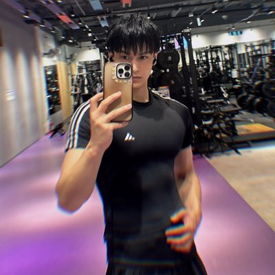 筋トレ歴1年 モチベーションの為X始めたのでフォローして貰えると嬉しいです