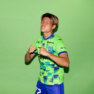 RioNitta49's profile picture. 03"（22） Football Player #41 サガン鳥栖🇯🇵→FCWacker Innsbruck🇦🇹 →SKN St.Pölten🇦🇹→浦和レッズ🇯🇵→湘南ベルマーレ🇯🇵