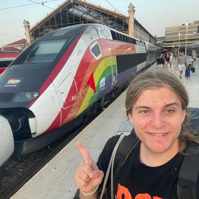 autiste queer insupportable politisée qui parle de trains, d’Est et de géo / pv: @mosellanpv