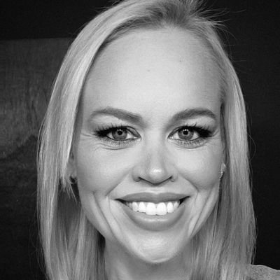 Wife💍 Mom of 2 👩👧👦 Autism Advocate 🧩 #SpacesHost Owner of PLD & Founder of SMIRK #wearethepeople #livingsober 17 months sober #inmywellnessera ⬇️ 147 lbs