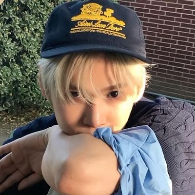 iblueniez's profile picture. ☆ 𝚍𝚎𝚔 𝟼𝟿  🇨🇳       ♡ ༘ i ❤️ seokbin                                🫧 𓂃 ࣪˖  𝚐𝚘𝚊𝚕  — 《𝚓𝚌 ˓ 𝚌𝚘𝚜𝚌𝚒 》 🍞🍥ྀི             #รักพี่หินให้เท่ายัยเบ้บ