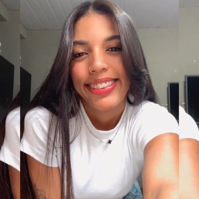 mandinhamallet's profile picture. 