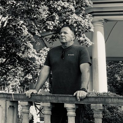 l write words to my pictures for people to read,think and feel… All words and pictures are mine… I am a cemeterian and music flows through my veins…(drummer)