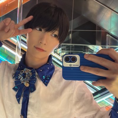 今は華MEN組のコウジ様💙が大好き🎵 私は3月9日生まれでまだ(21歳)です🎵 是非仲良くしてください🎵 ユアエルム成田店に華MEN組がイベント🎪に来たら行ける時は行くので是非声をかけてください🎵 華MEN組のコウジ💙のうちわや色々なグッズを作ったらツイートするので是非見てね🎵