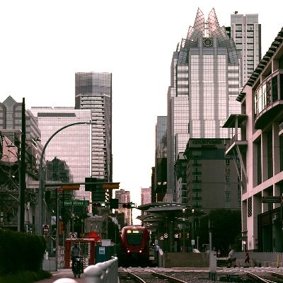 BilllllBraskeee's profile picture. •  Widowed Cat Mom •  Industrial Corn Flakes •  Yoga Fins •  Gemini