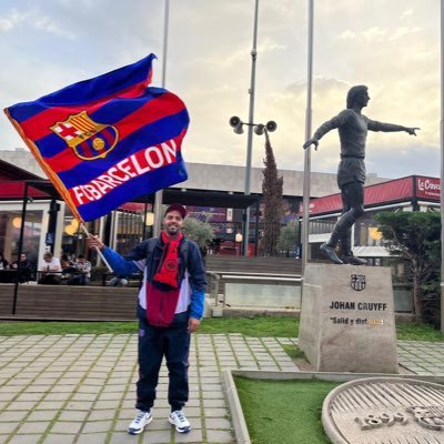أغلى من سكن هالقلب 💍 أب لأطفال روحي فيهم 🤍 عاشق لنادي برشلونة ❤️💙 نادي القادسية 💛 🖤 نادي النصر السعودي 💛💙