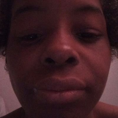 anisha518194's profile picture. 