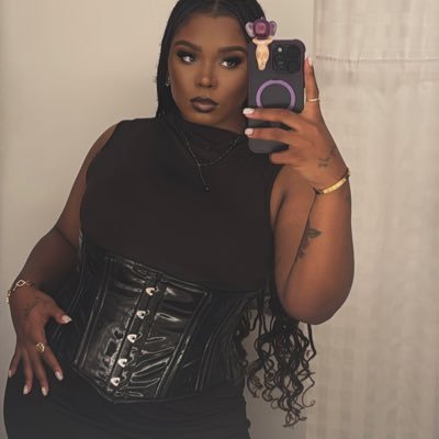 playlists on apple music & spotify. DJ 🎧. R&B Guru 💐. just a girl with good music taste. Music Reviewer . Music curator. #cherishmie🕊️ #moochiesniece🕊️